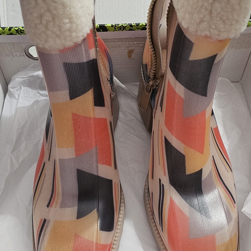 Cape Robbin Multicolor Geometric Winter Boots